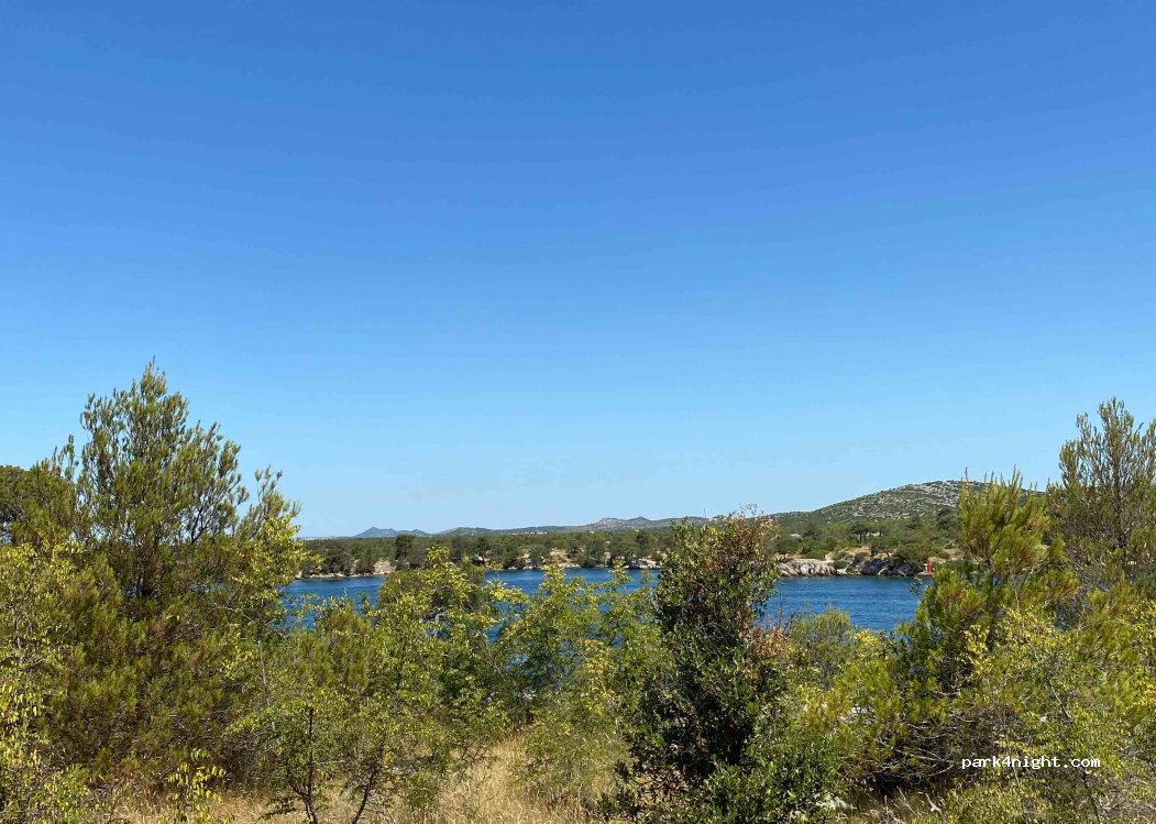 (22030) Šibenik - Unnamed Road — foto