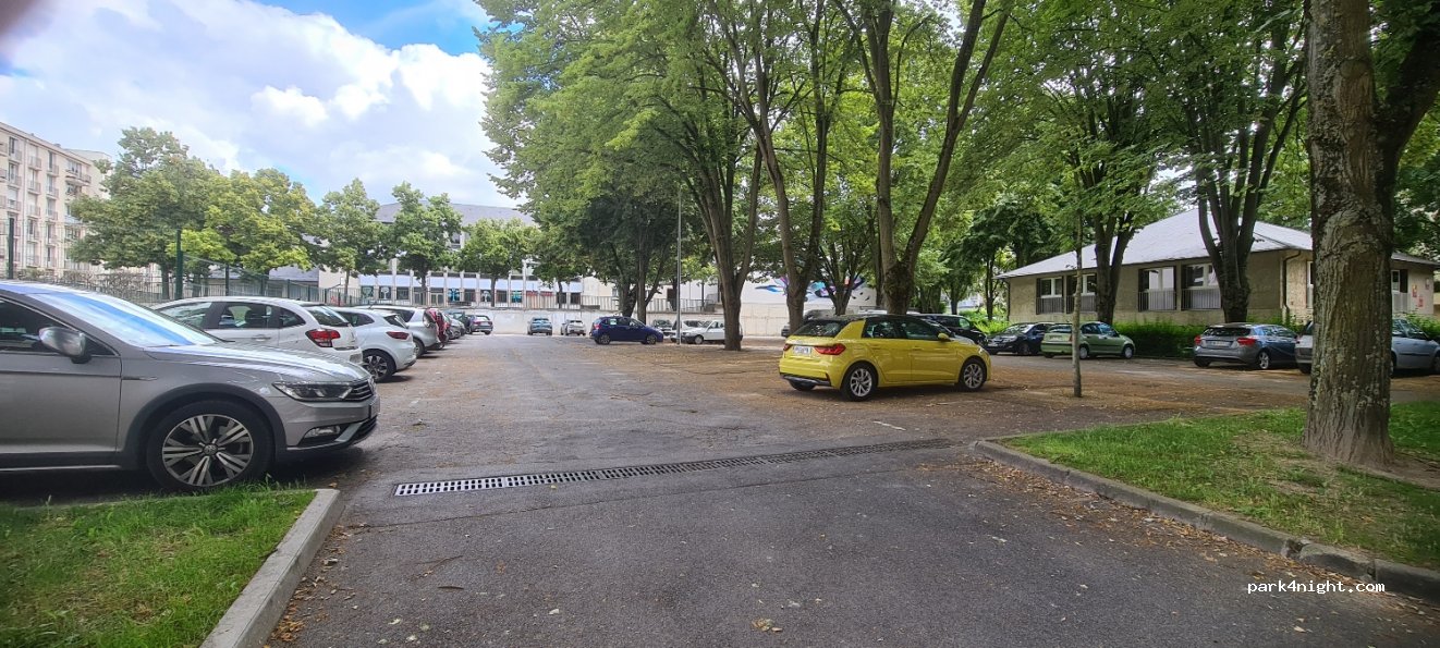 (51100) Reims - 3 Rue Colasse — foto