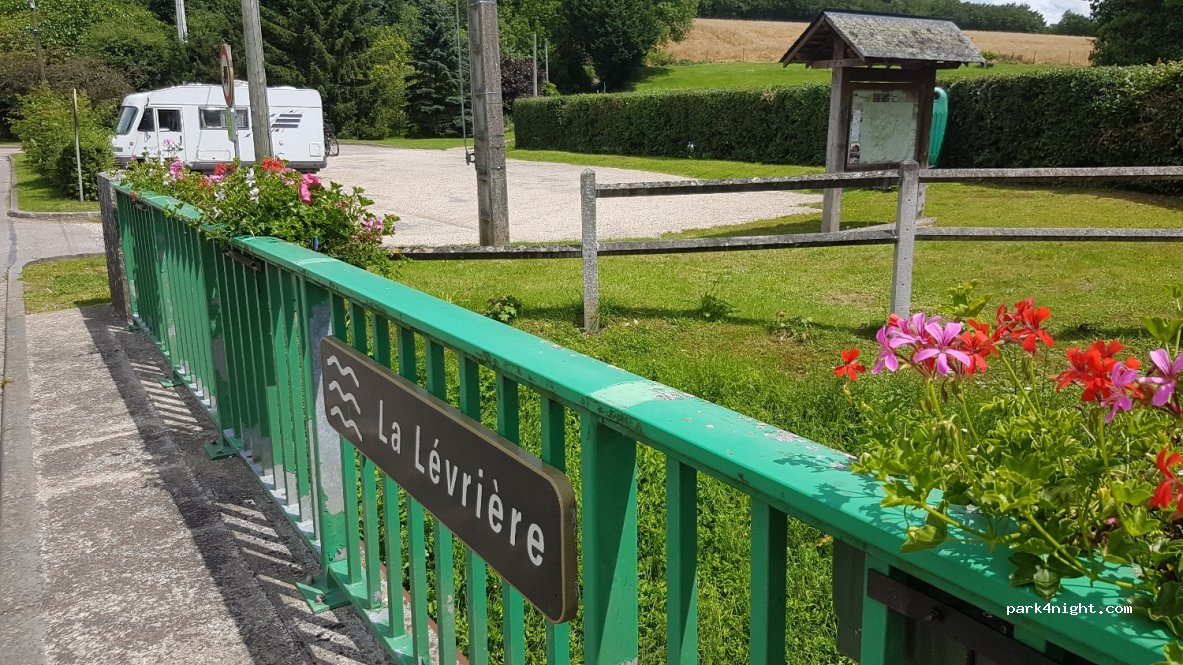 (27480) Bézu-la-Forêt - 26 Route de Gournay — foto 2