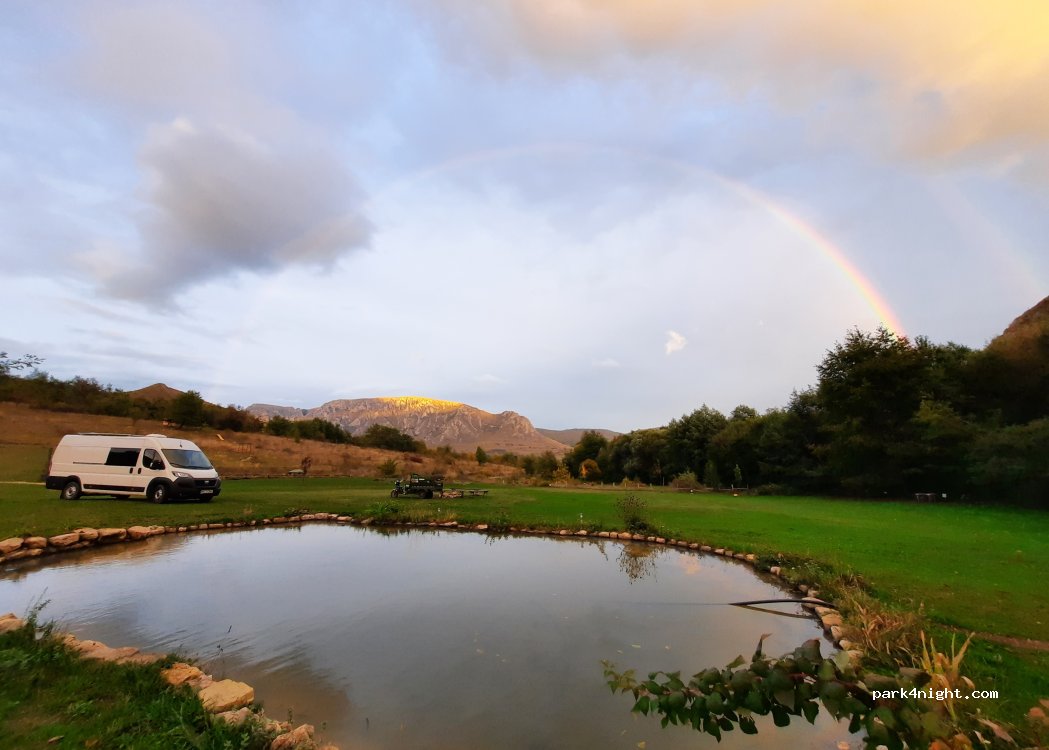 Campervan & Caravan Campsite — foto 3