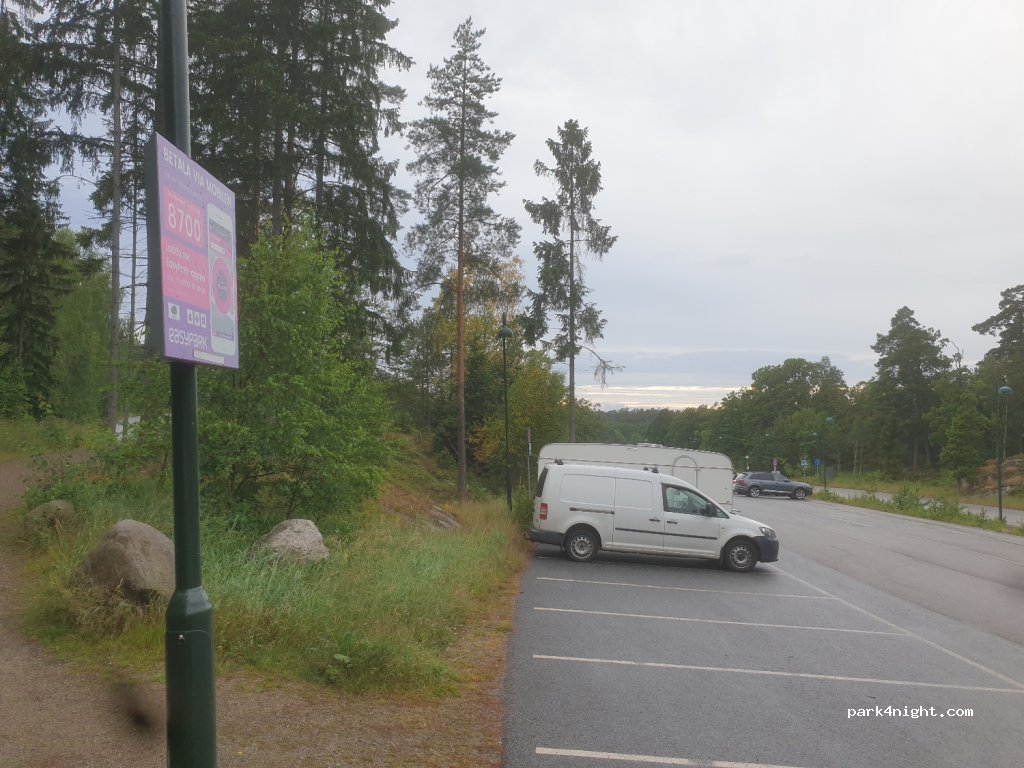 (134 40)  - 12 Hålluddsstigen — foto 2