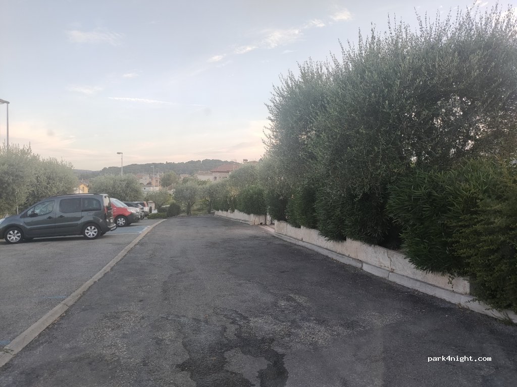 (06480) La Colle-sur-Loup - 490 Avenue de Verdun — foto