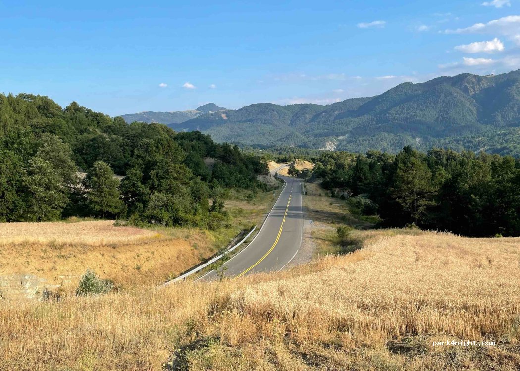(500 07) Arrenes - Unnamed Road — foto 2