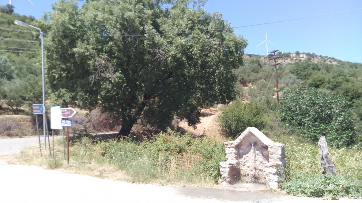 (246 00) MANIAKI - Eparchiaki Odos Petritsiou-Raftopoulo — foto