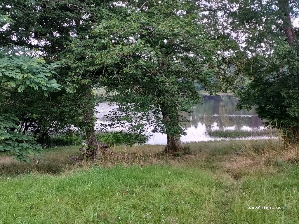 (03360) Saint-Bonnet-Tronçais - 23 Rue du Rang du Haut — foto 3