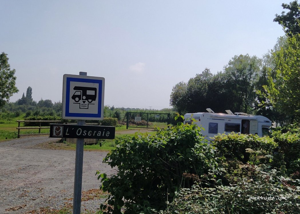 Aire de camping-cars Remilly-sur-Lozon — foto 3