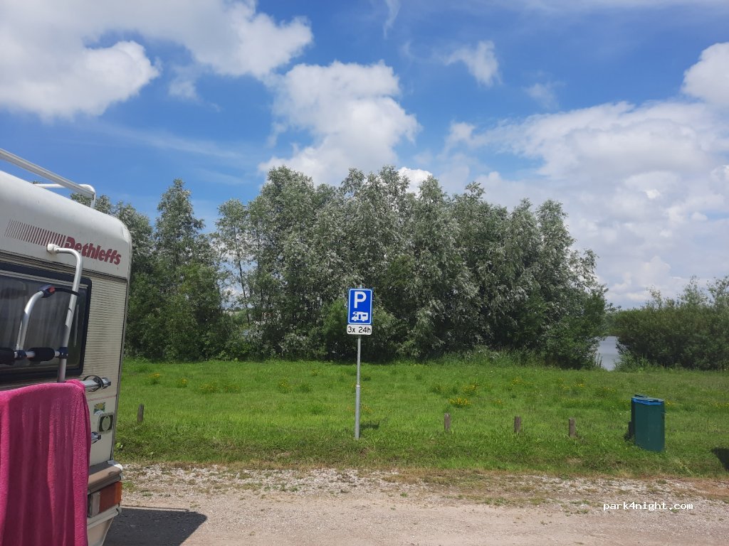 (3212 LW) Simonshaven - 140 Wevelsweg — foto