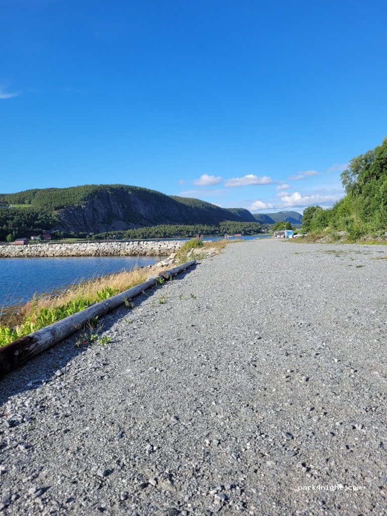 (7113)  - 250 Stjørnveien — foto