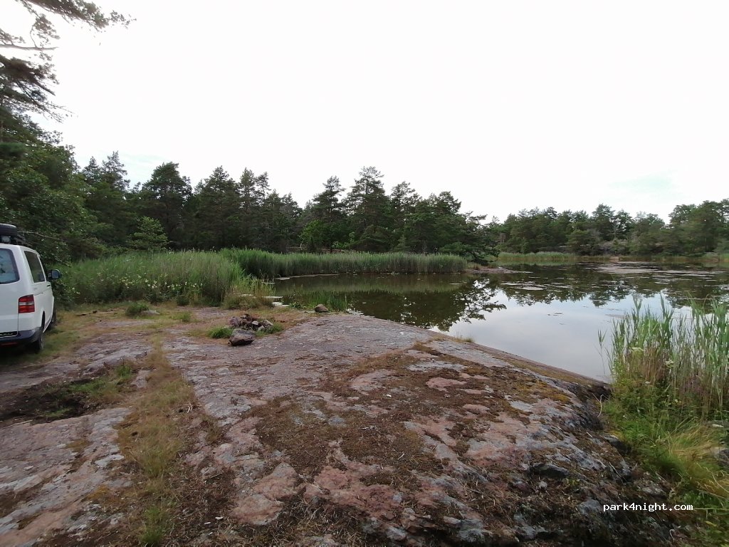 (572 95) Ävrö - Unnamed Road — foto 2