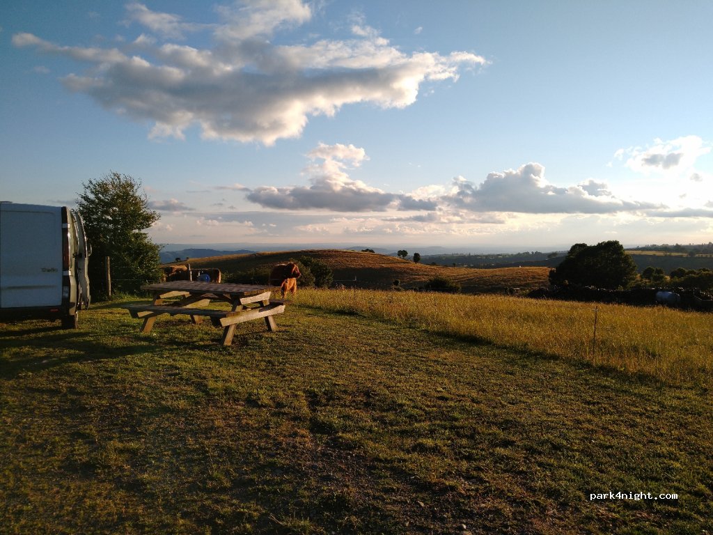 (12130) Saint Geniez d'Olt et d'Aubrac - Vieurals — foto 3
