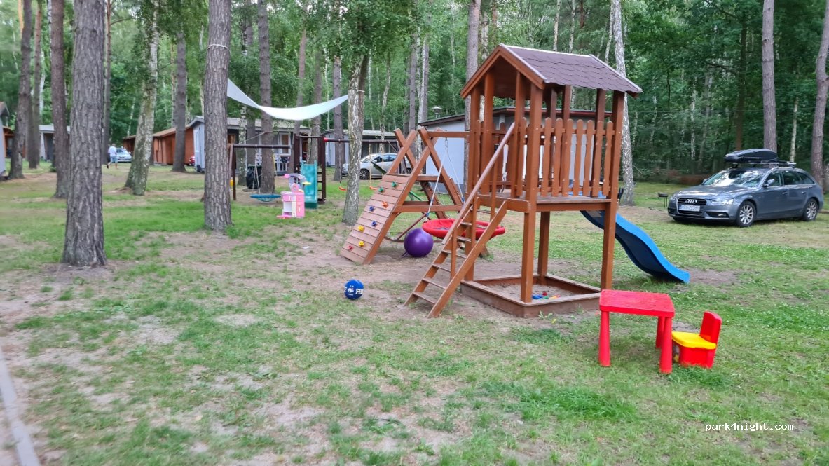 SZKOLNY Domki Letniskowe Międzywodzie — foto 2