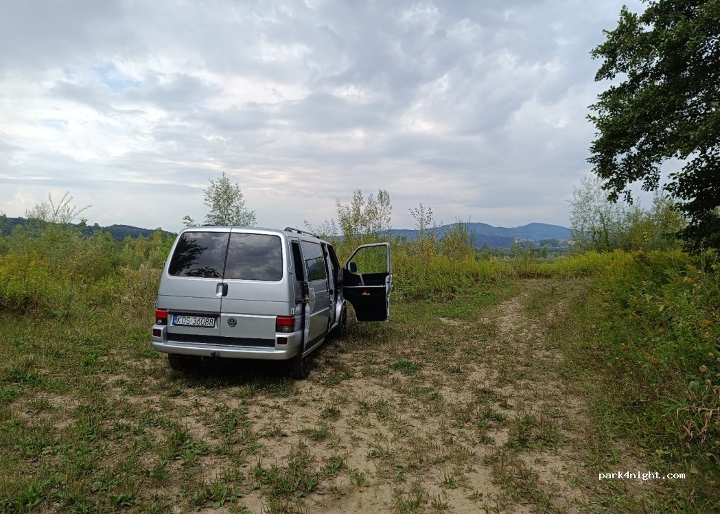 (32-860) Czchów - Unnamed Road — foto 3