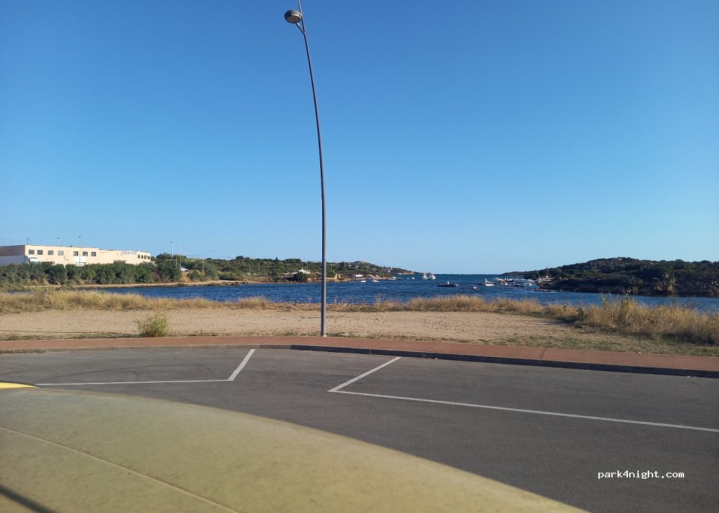 (07024) La Maddalena - 17 Via Isuledda — foto 2