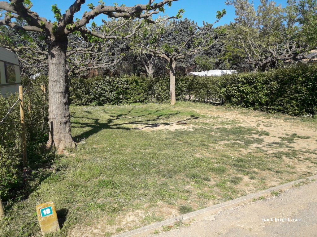 Camping Les Romarins — foto 2