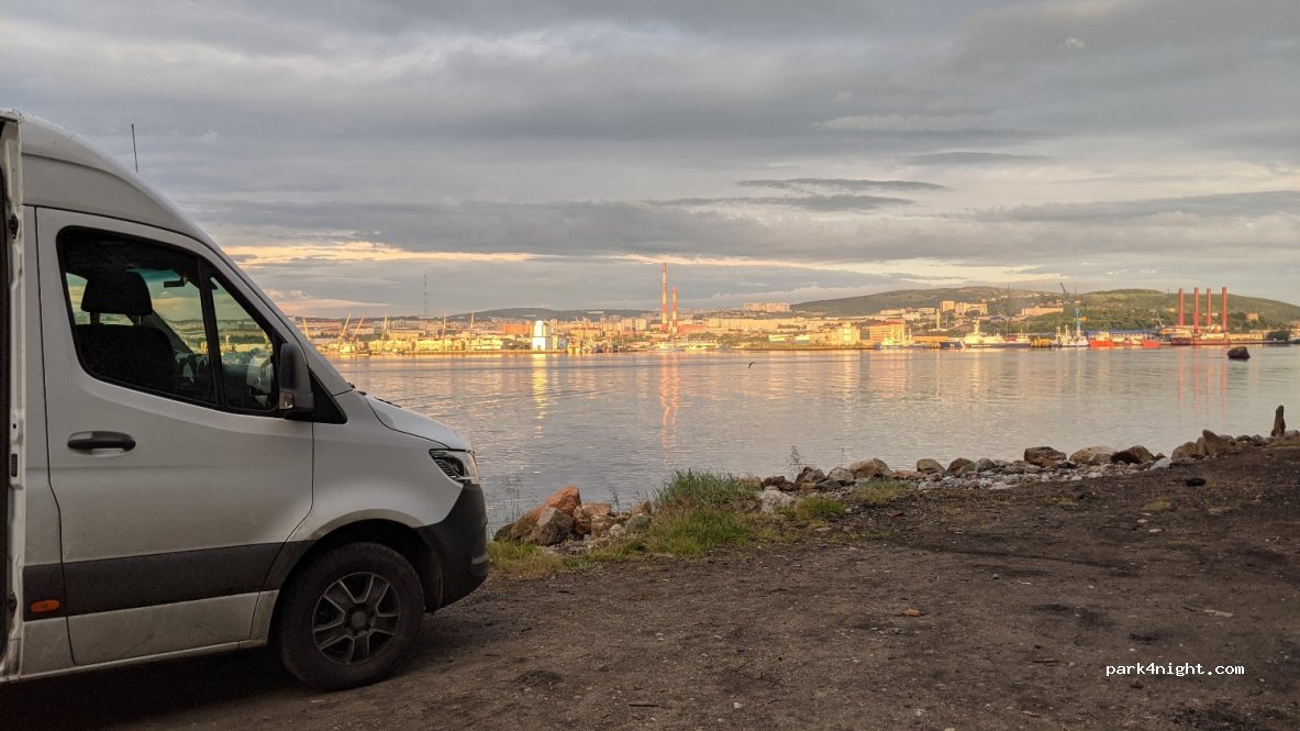 (183005) Murmansk - Unnamed Road — foto