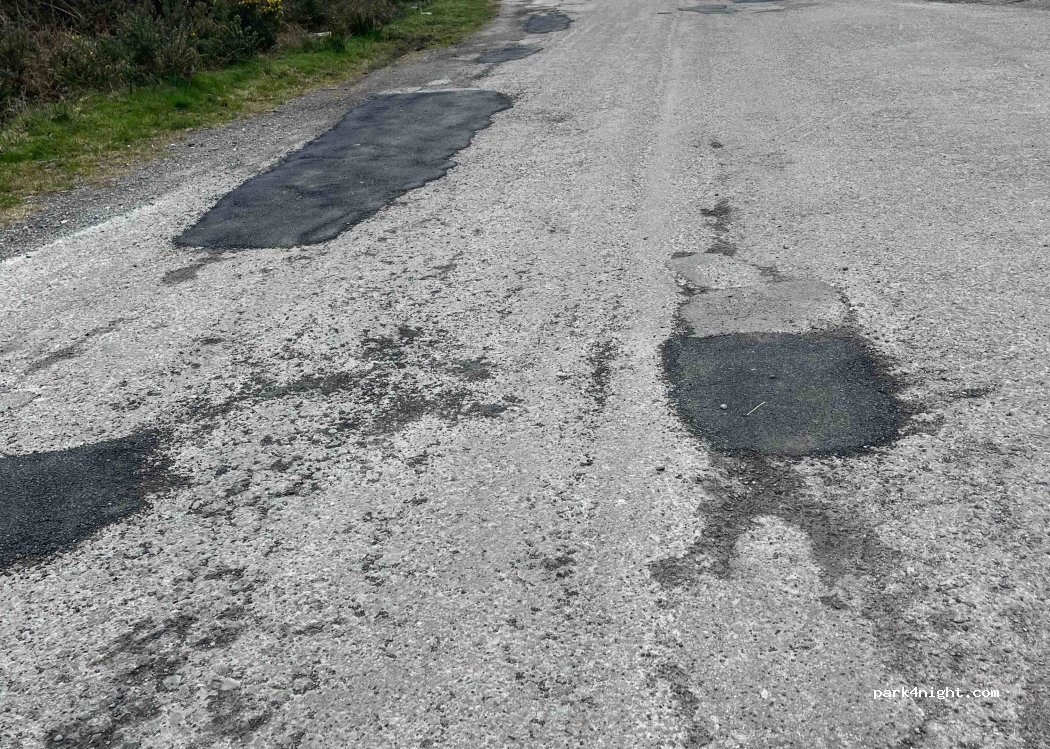 (IV52 8TU) Plockton - Unnamed Road — foto 2