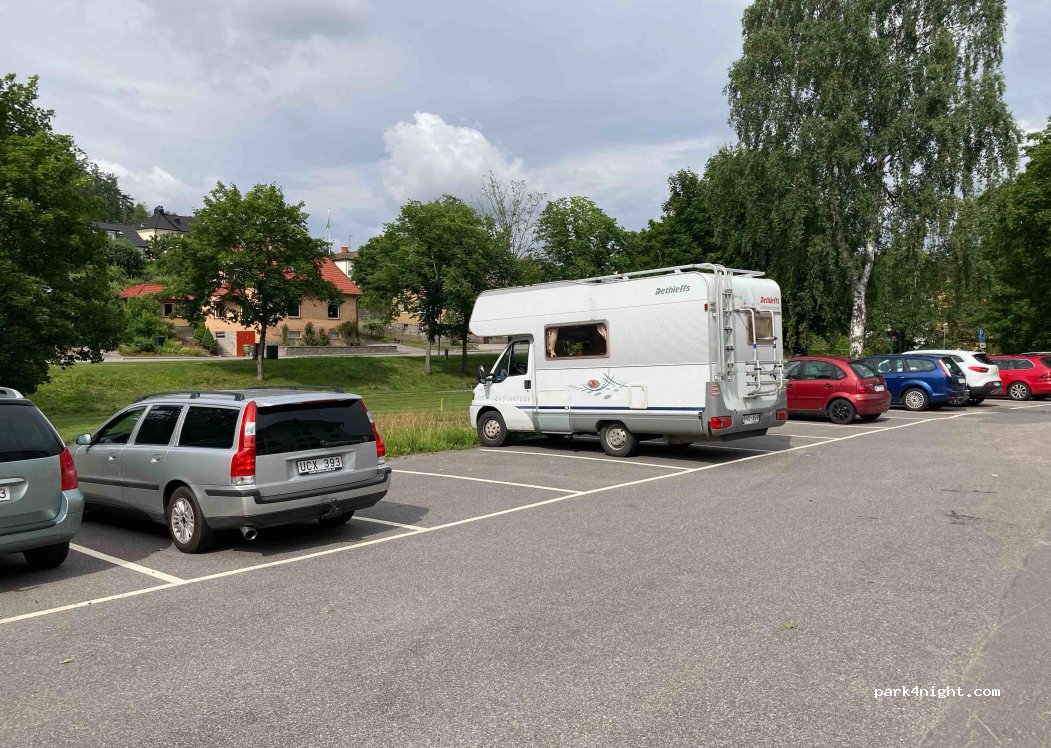 (615 33)  - 3 Järnvägsgatan — foto