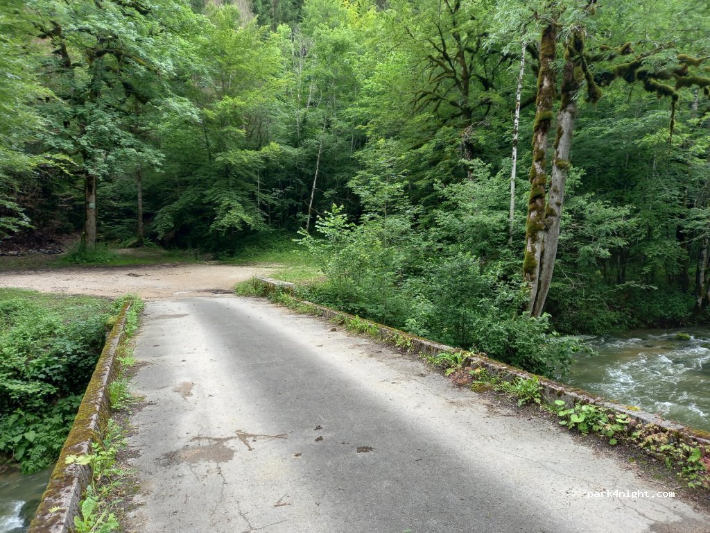 (25510) Pierrefontaine-les-Varans - D20 — foto