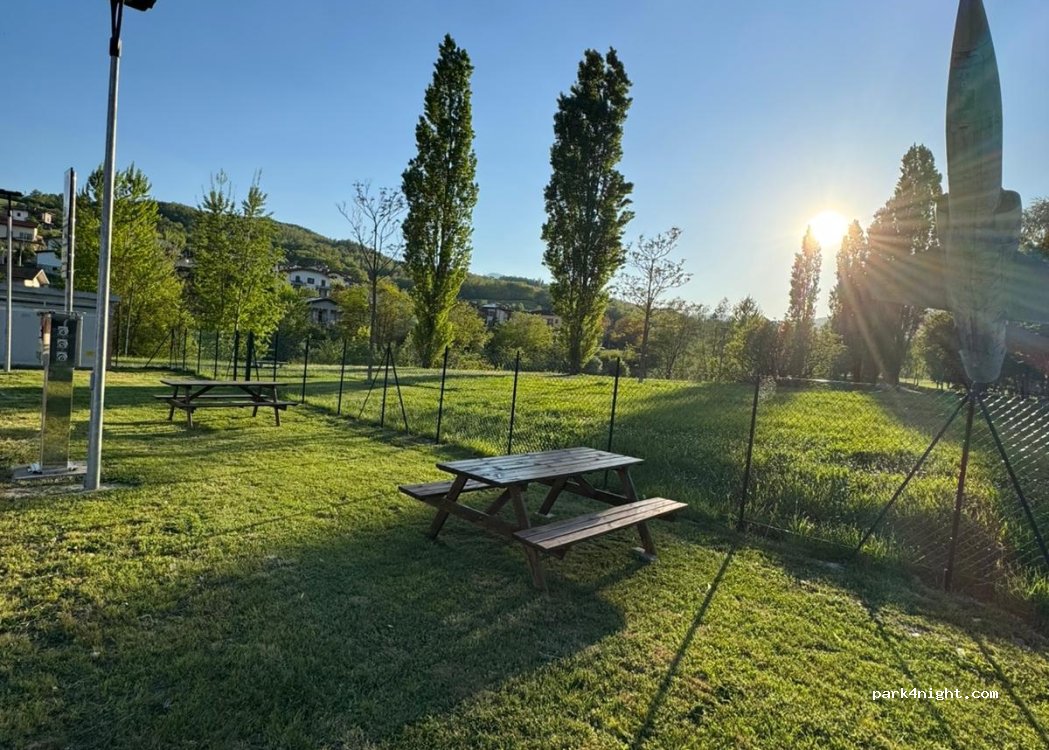 Area sosta camper Silla — foto