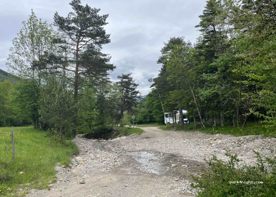 (38930) Saint-Martin-de-Clelles - Tresanne — foto 2