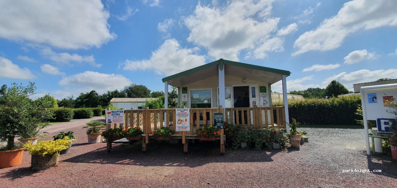 Camping le lac des Charmilles — foto