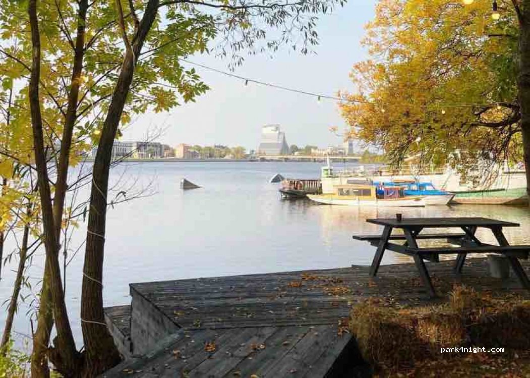 (1050) Rīga - 3 Zaķusalas krastmala — foto
