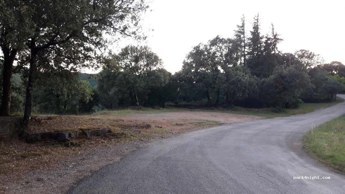 (30140) Mialet - Route du Mas Soubeyran — foto