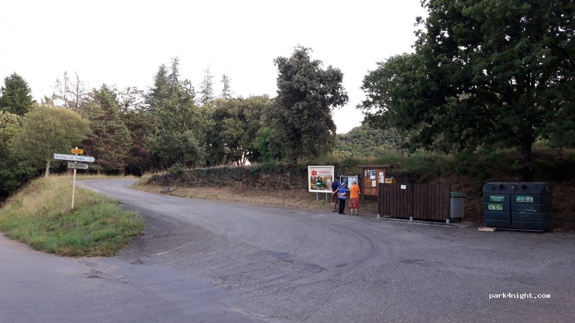 (30140) Mialet - Route du Mas Soubeyran — foto 3