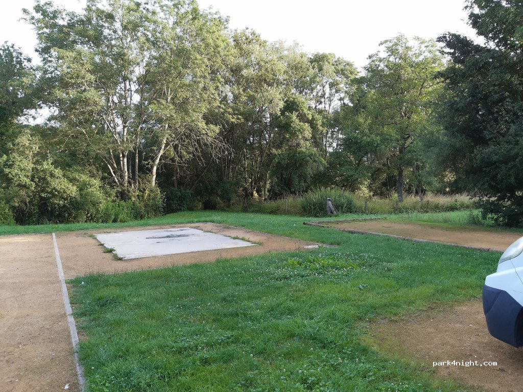 (57100) Thionville - 5001F Chemin de la Bergerie — foto