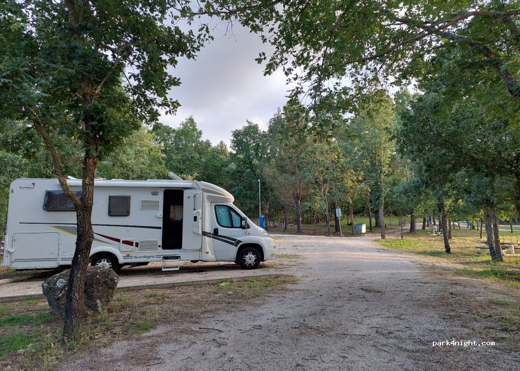 Parque Autocaravanas Alfaiates — foto 2