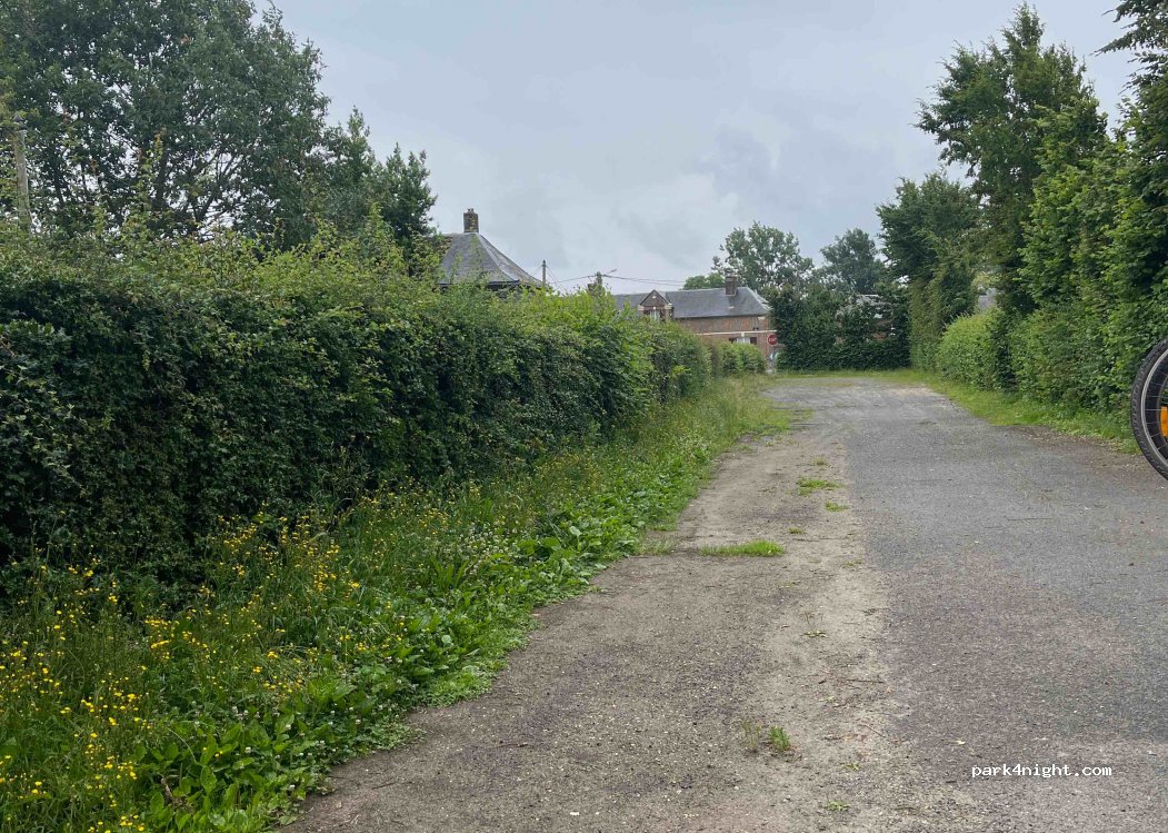 (80590) Lignières-Châtelain - 84 Route de Normandie — foto