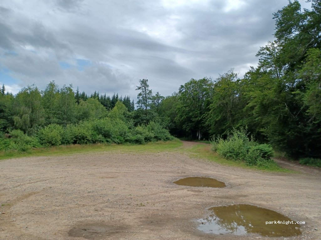 (42370) Saint-Rirand - 140 Capitan — foto