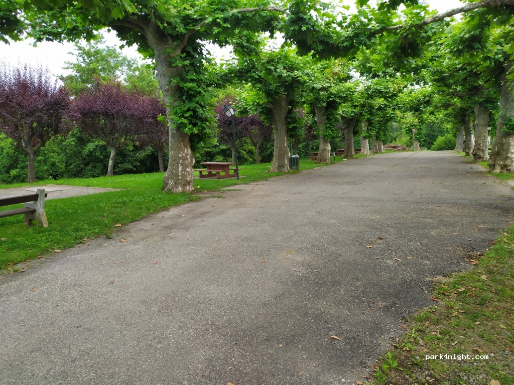 (65190) Tournay - 2 Avenue de Bagnères — foto