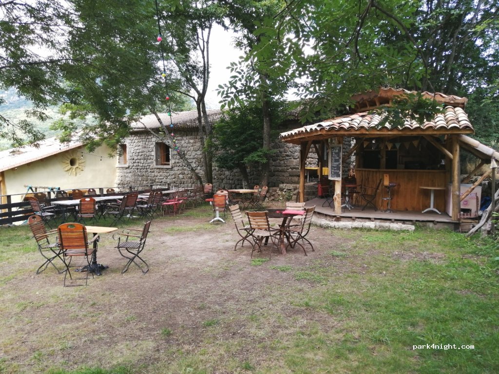 Camping Aupres de mom Arbre — foto