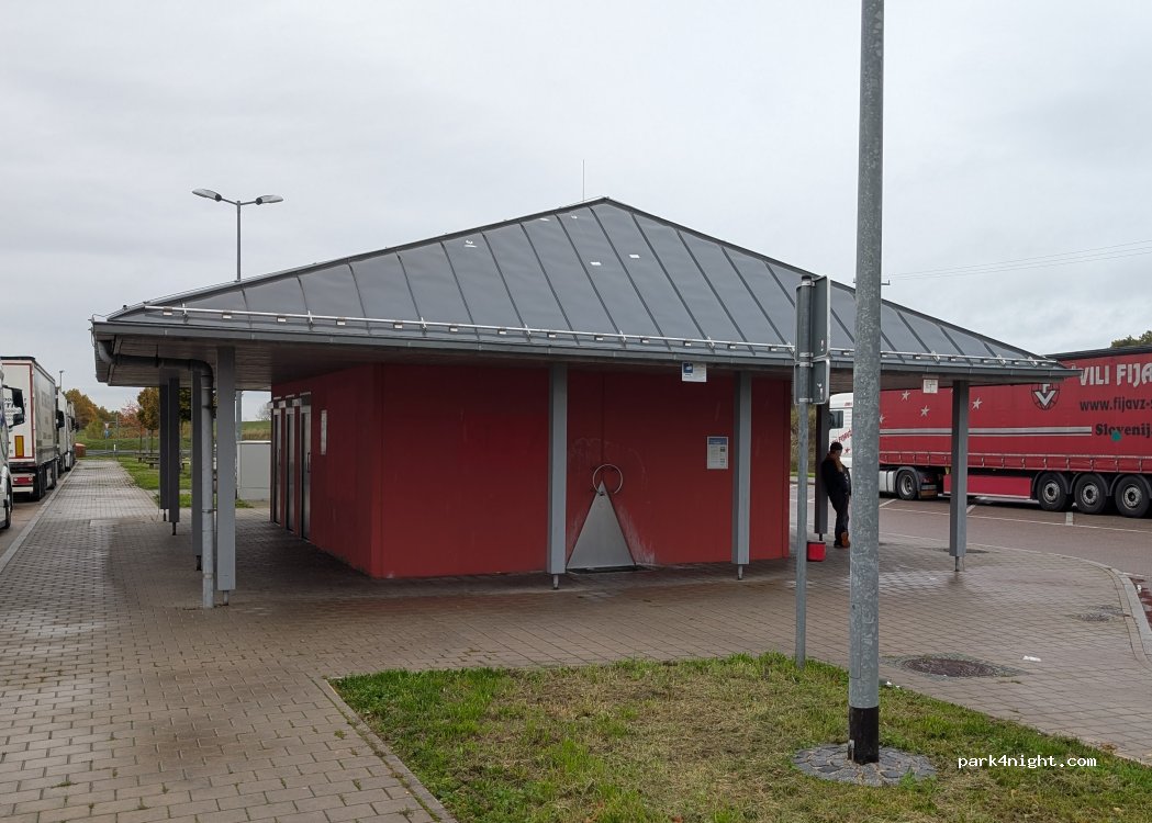 Offenbau Ost parking lot — foto
