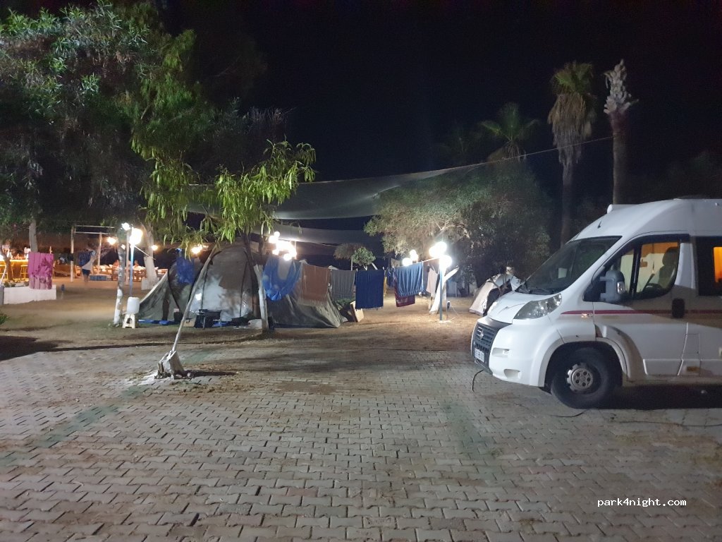 Berat Cafe Beach Fethiye Camping Kamp Alanı — foto 2