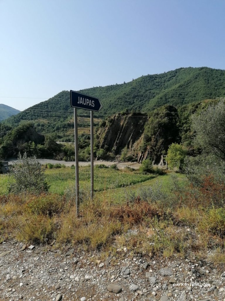(5405) Bogovë - Unnamed Road — foto