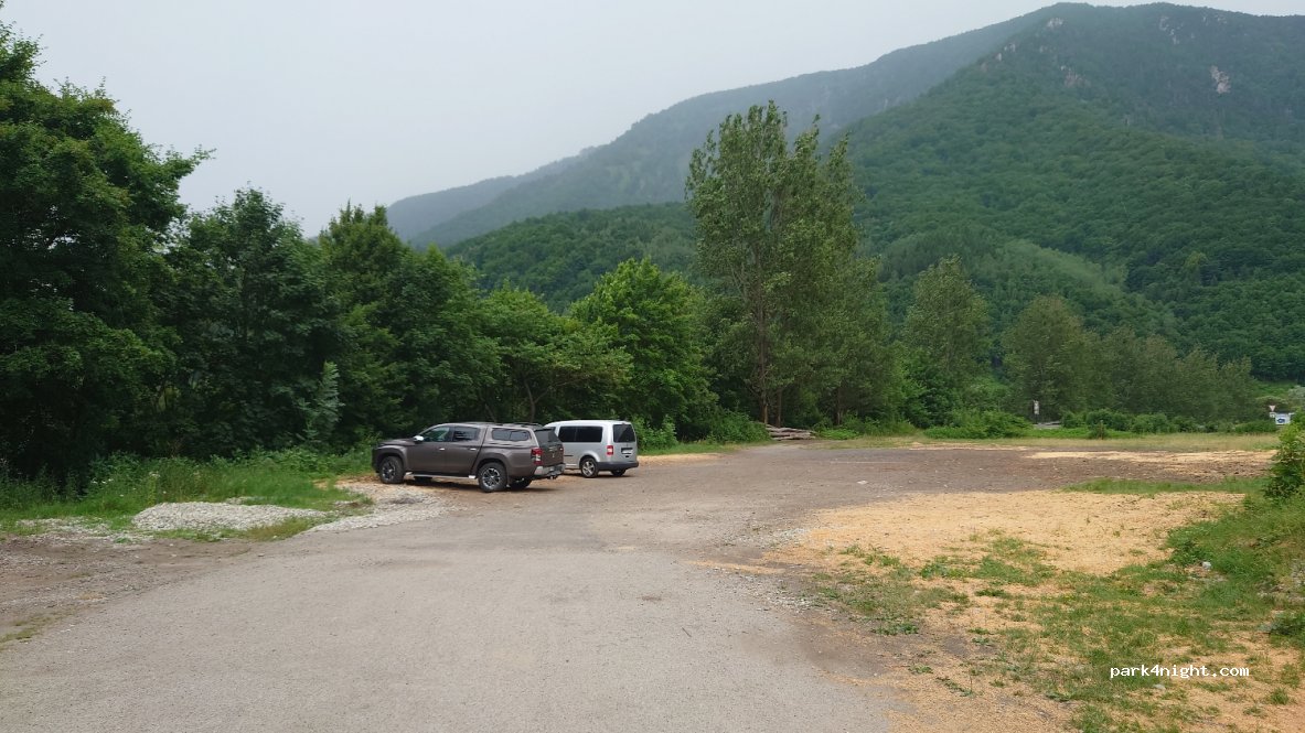 (027 51) Kraľovany - Unnamed road — foto