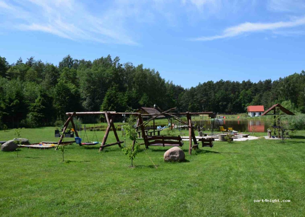 Kemping nad stawem — foto 4