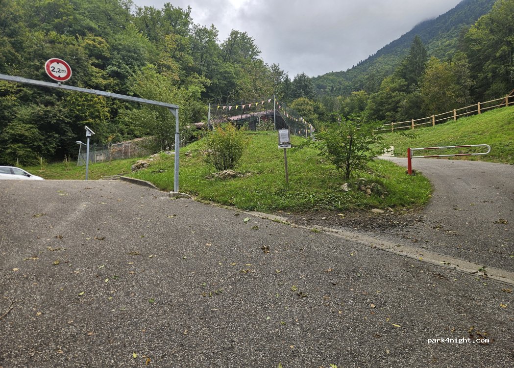 (74290) Bluffy - 65 Chemin Rural de Bluffy À Montviard — foto 4