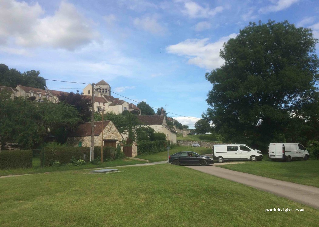 (77650) Saint-Loup-de-Naud - 3 Rue des Vieux Moulins — foto