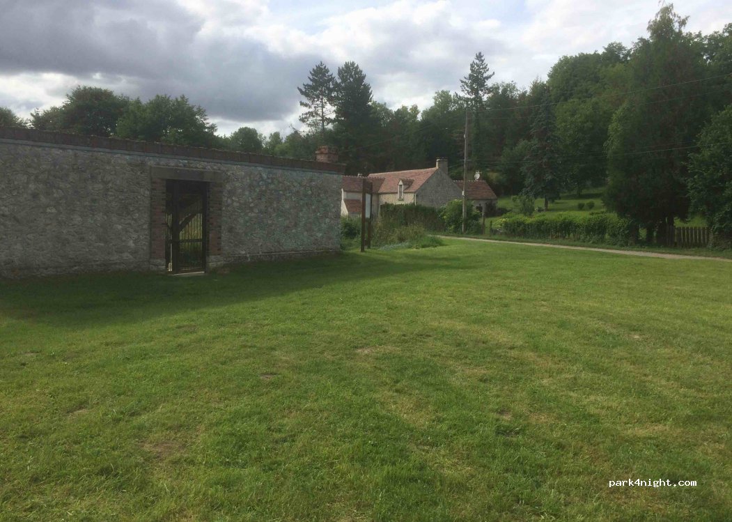 (77650) Saint-Loup-de-Naud - 3 Rue des Vieux Moulins — foto 2