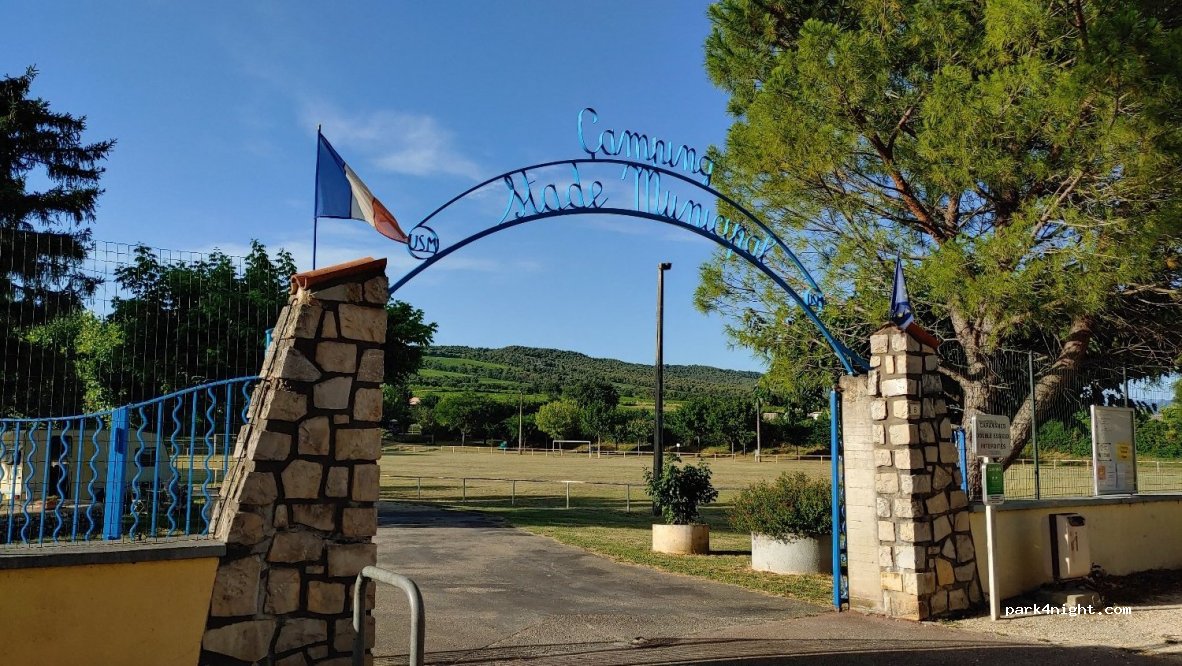 Municipal campsite in Saint-Maurice-sur-Eygues — foto