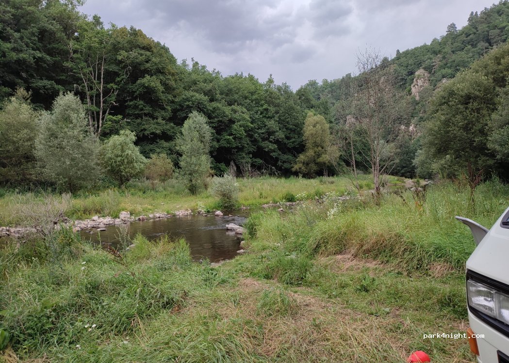 (15100) Anglards-de-Saint-Flour - Unnamed Road — foto 3