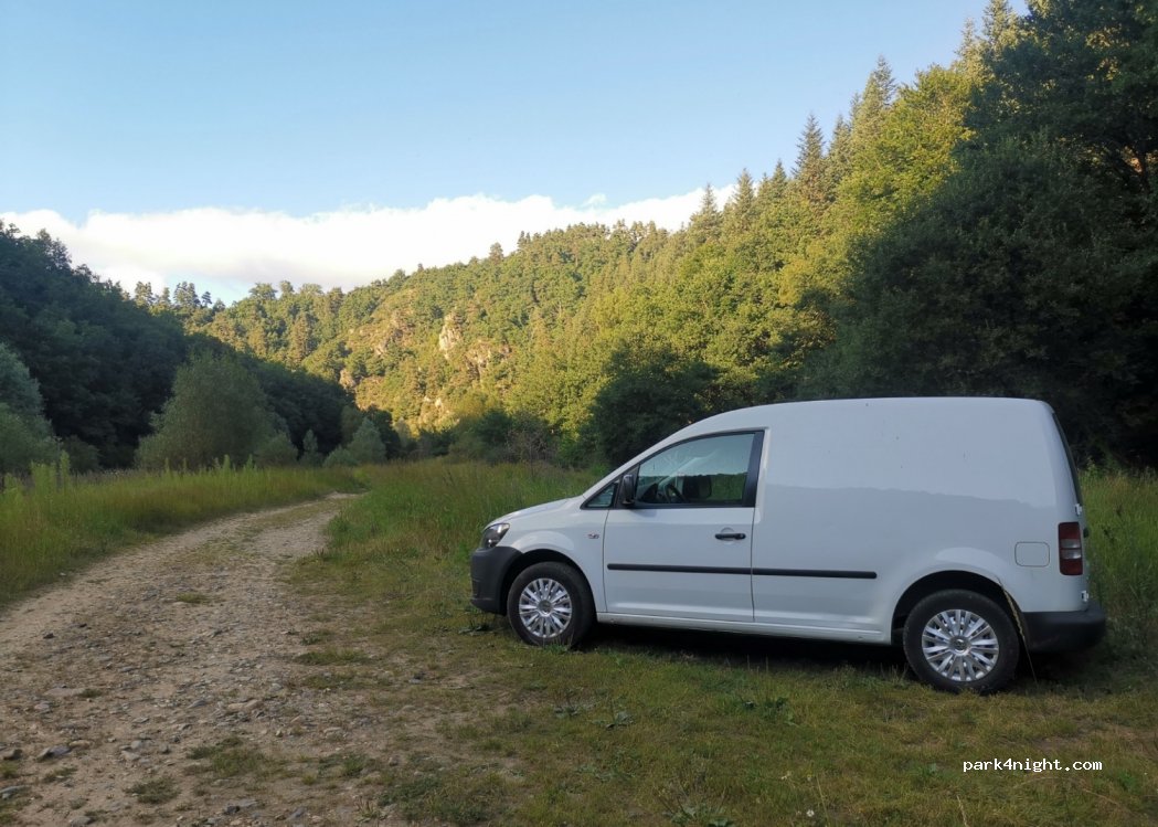 (15100) Anglards-de-Saint-Flour - Unnamed Road — foto 4