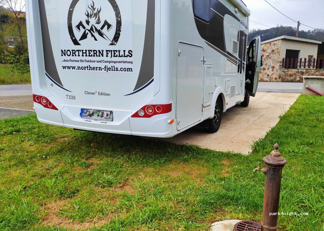 Área de autocaravanas Ría de Abres — foto 4