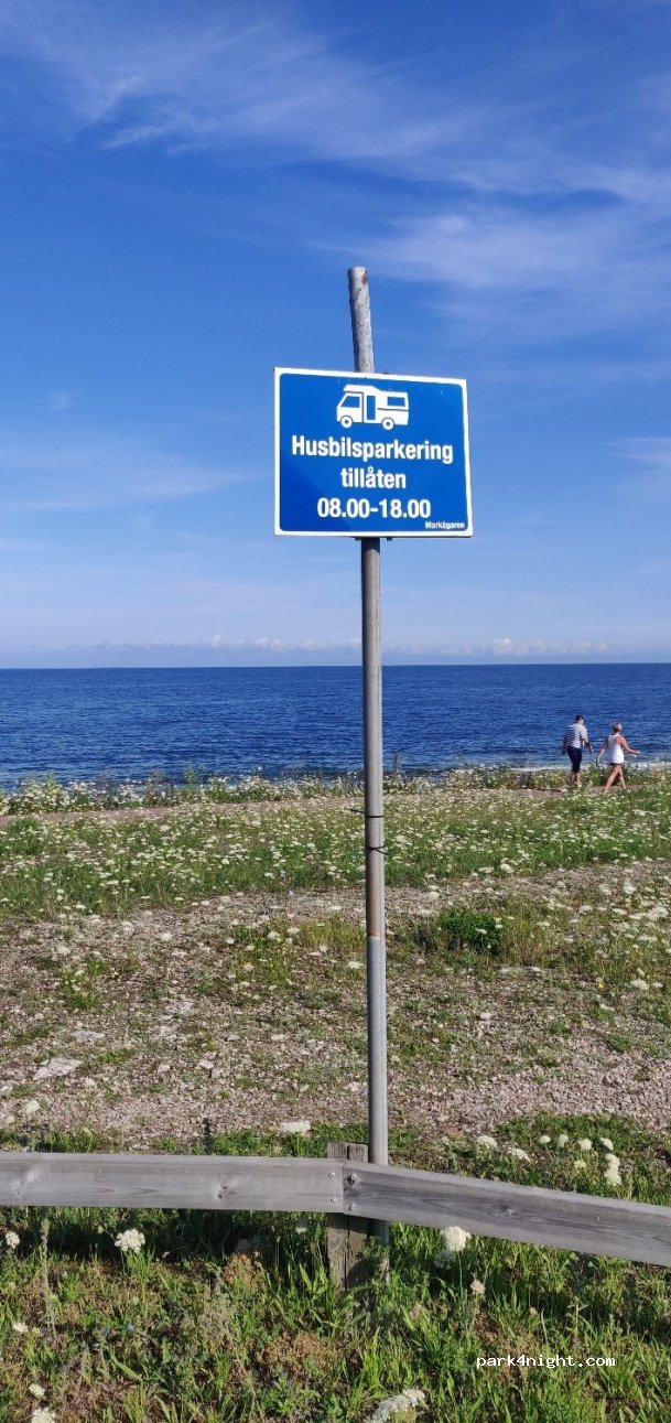 (387 75) Byxelkrok - 28 Neptunivägen — foto
