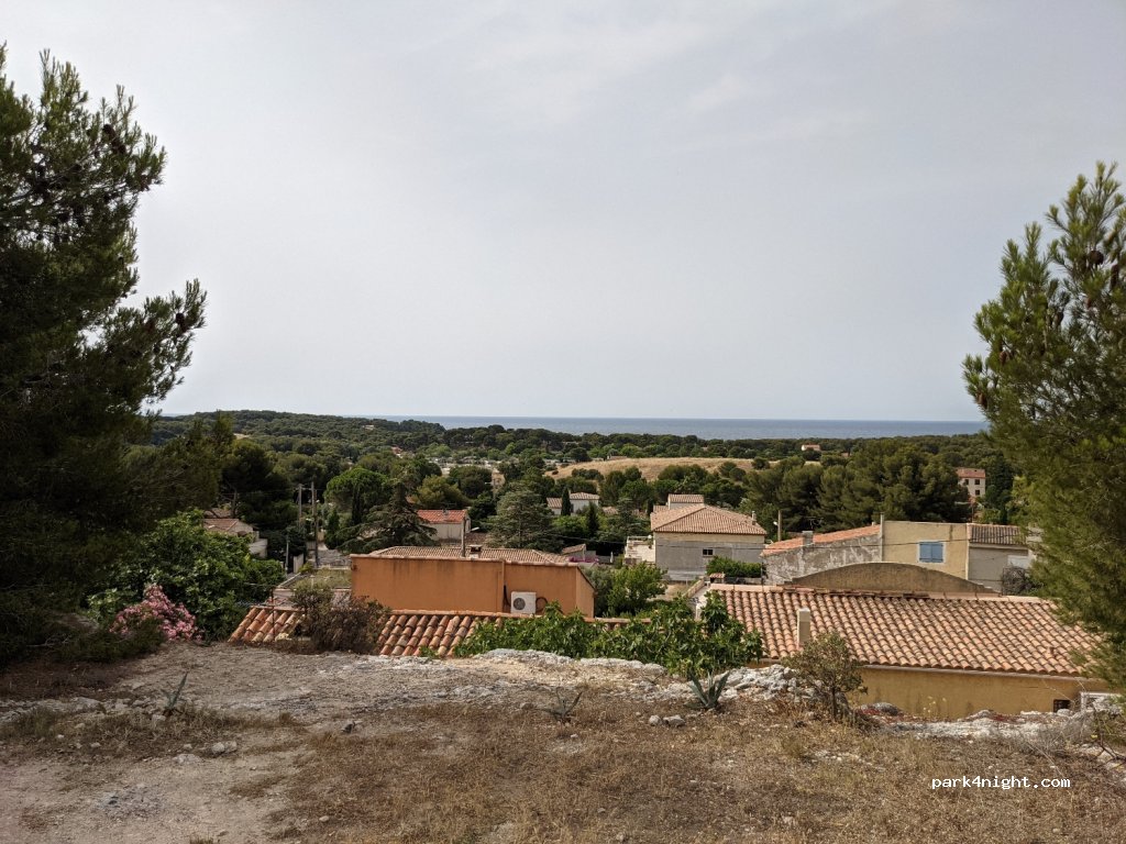 (13500) Martigues - 6 Montée de la Préfecture — foto