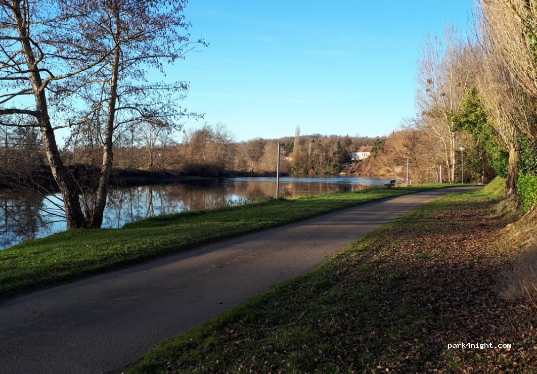 Camping - Les Bords de Creuse — foto 2
