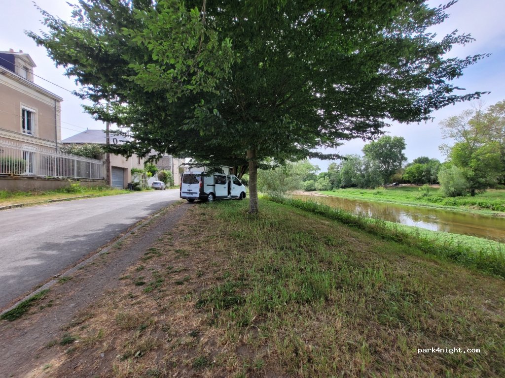 (49190) Rochefort-sur-Loire - 29 Quai du Louet — foto 2